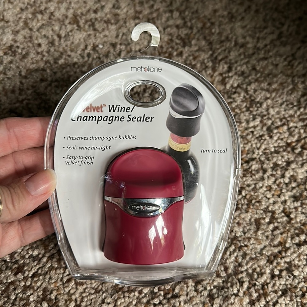 Wine or Champagne Sealer - New